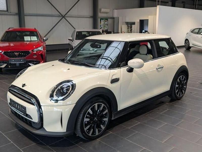 Weiß Gebraucht 2022 Mini ONE Classic Kleinwagen | 18.900 € (Fairer Preis) - Bild 1/4