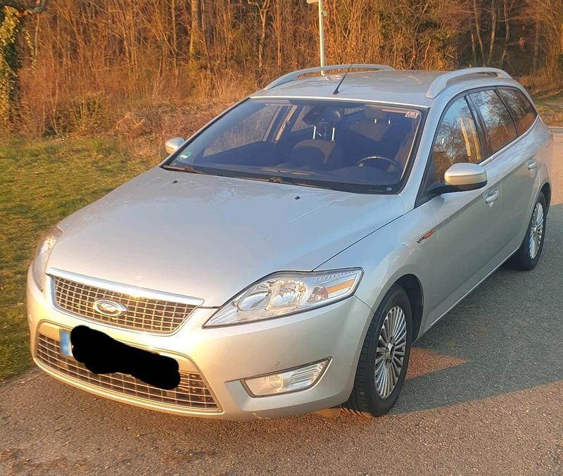 Gebraucht Ford Mondeo 140 PS (102 kW) 2011 Silber Kombi