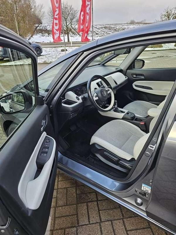 Gebraucht Honda Jazz Executive 109 PS (80 kW) 2021 Dunkel grau metallic Kleinwagen