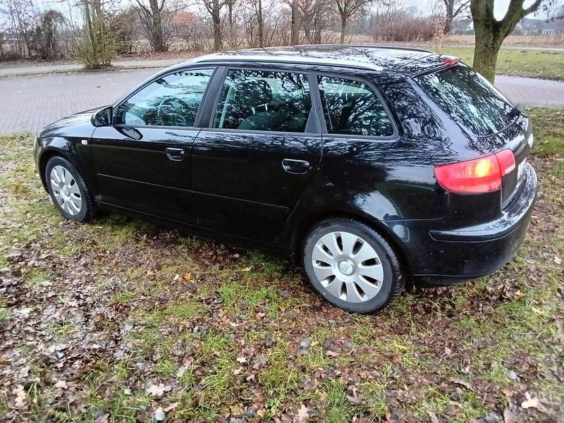 Gebraucht Audi A3 Comfort 116 PS (85 kW) 2006 Schwarz Limousine