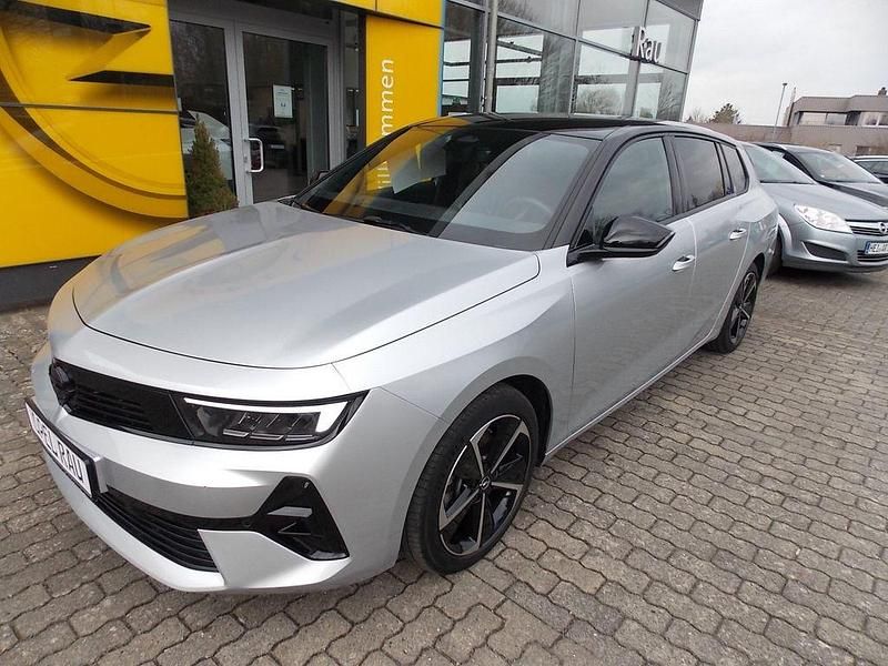 Gebraucht Opel Astra 131 PS (96 kW) 2025 Silber Limousine