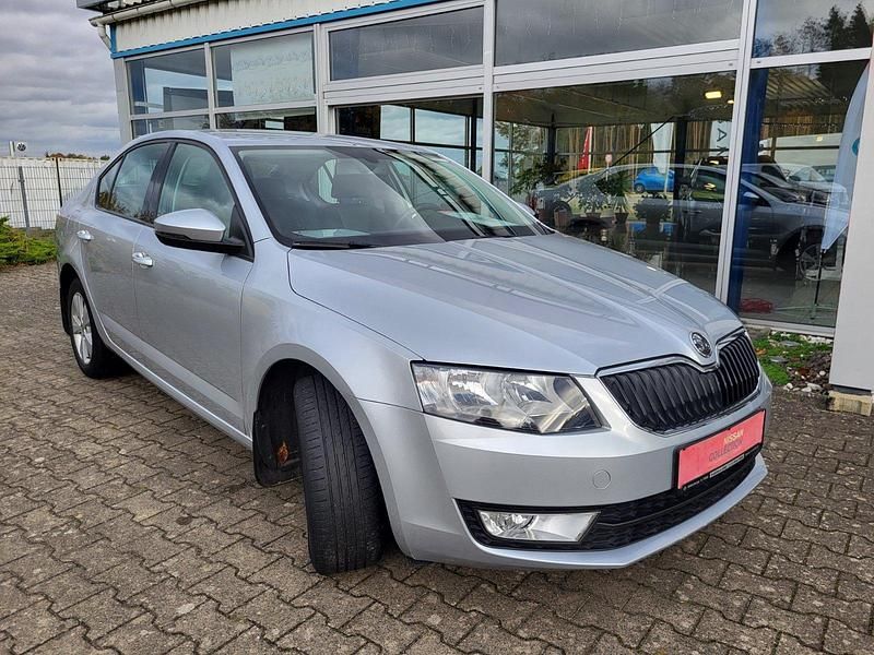 Gebraucht Skoda Octavia Elegance 105 PS (77 kW) 2014 Silber Limousine