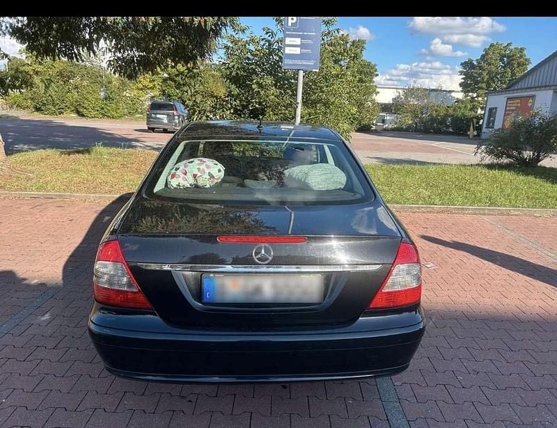 Gebraucht 2008 Mercedes E220 Classic Limousine | 3.350 € (Guter Preis) - Bild 1/4