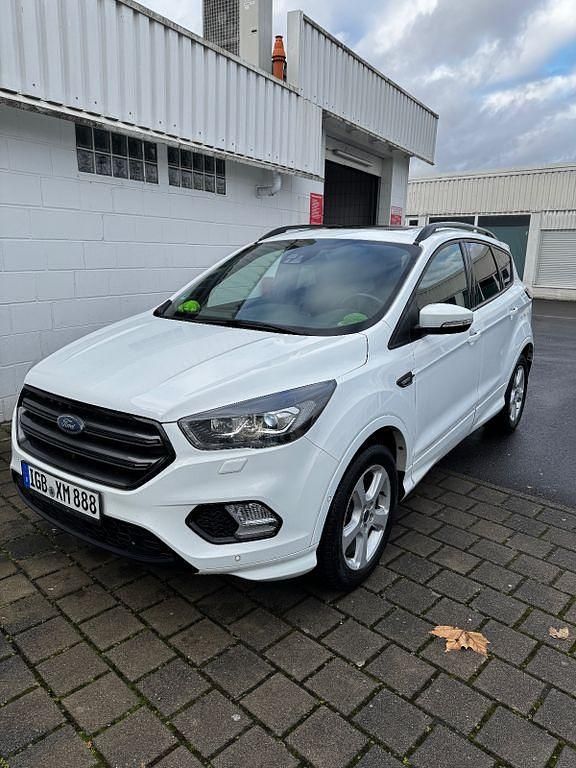 Weiß Gebraucht 2019 Ford Kuga ST-Line SUV | 13.990 € (Guter Preis) - Bild 1/4