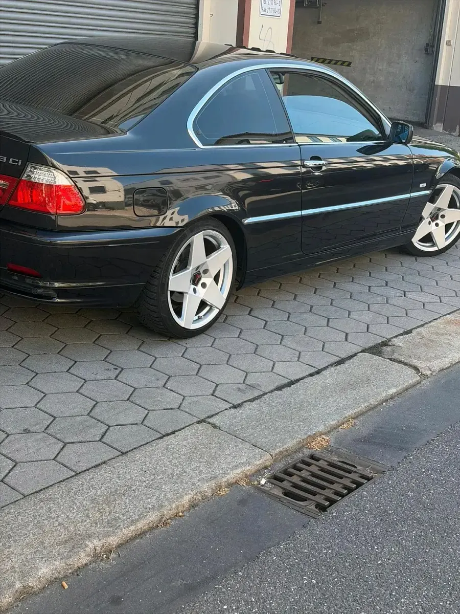 Gebraucht BMW 323 170 PS (125 kW) 2000 Schwarz Coupé