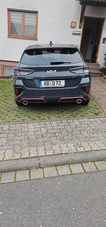 Grau Gebraucht 2022 Kia Ceed GT Limousine | 21.900 € (Fairer Preis) - Bild 1/4