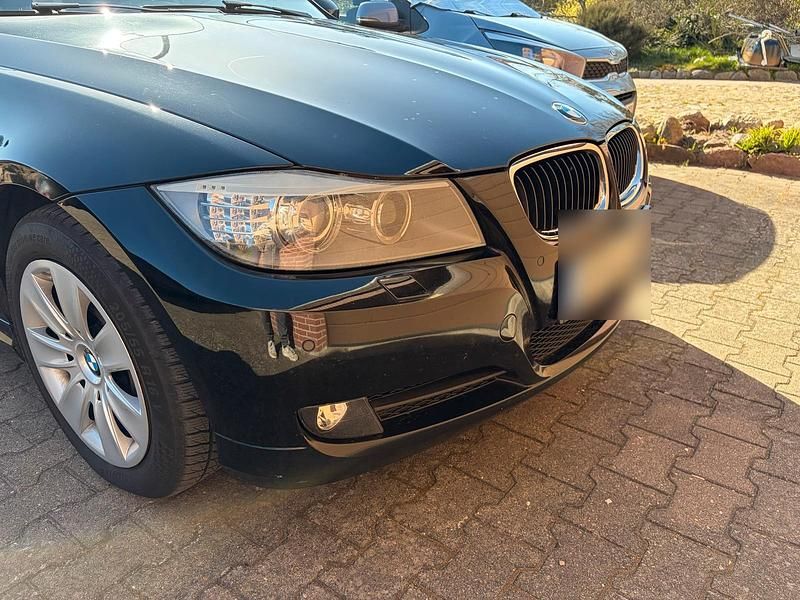 Gebraucht BMW 316 116 PS (85 kW) 2012 Schwarz Kombi