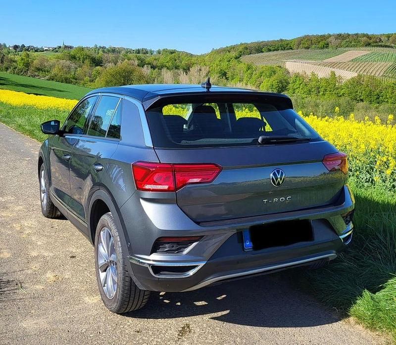 Gebraucht VW T-Roc Style 110 PS (80 kW) 2021 Grau SUV