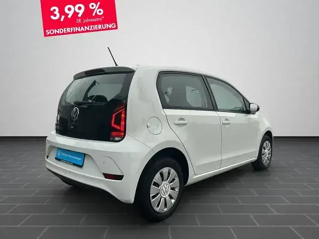 Używany VW up! Move 65 KM (47 kW) 2021 Biały Hatchback