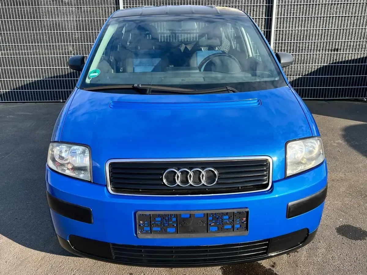 Gebraucht Audi A2 90 PS (66 kW) 2004 Blau Kleinwagen