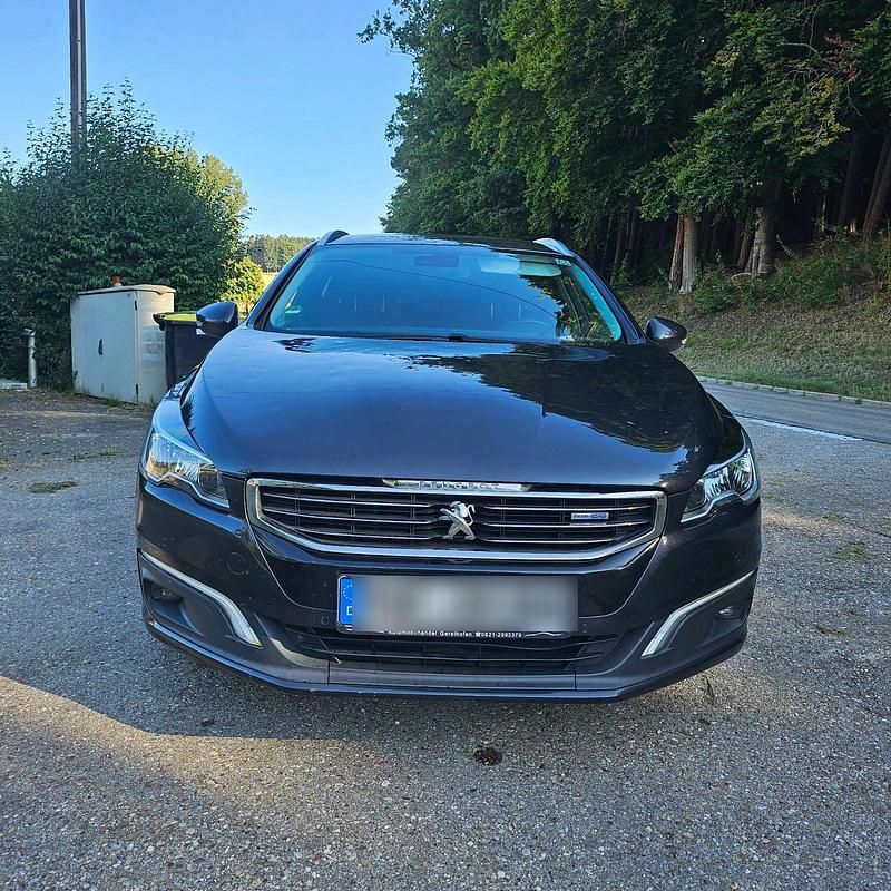 Grau Gebraucht 2015 Peugeot 508 Kombi | 6.500 € (Fairer Preis) - Bild 1/4