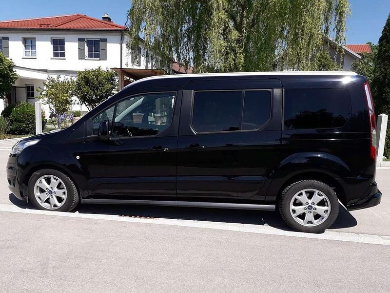 Schwarz Gebraucht 2018 Ford Tourneo Connect Titanium Van / Kleinbus | 18.500 € (Fairer Preis) - Bild 1/4