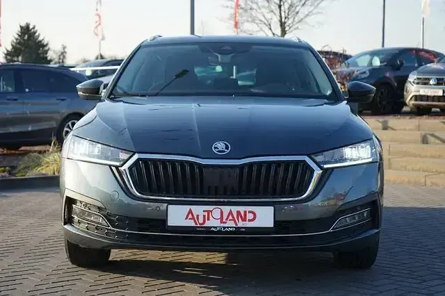 Gebraucht Skoda Octavia First Edition 150 PS (110 kW) 2020 Grau Kombi