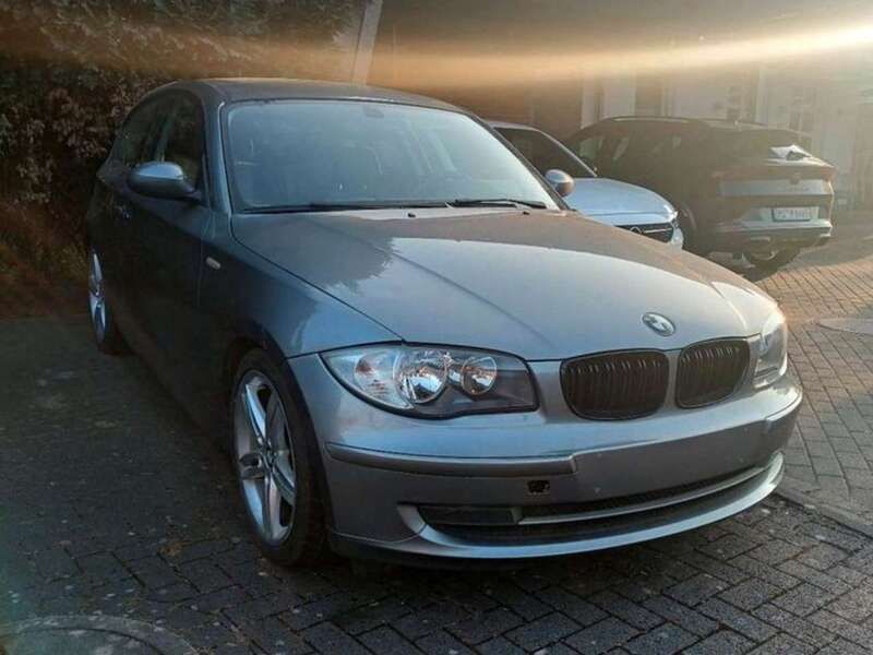 Grau Gebraucht 2009 BMW 116 Lifestyle Kleinwagen | 3.790 € (Fairer Preis) - Bild 1/2