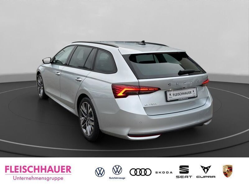 Gebraucht Skoda Octavia Selection 265 PS (194 kW) 2025 Silber Kombi