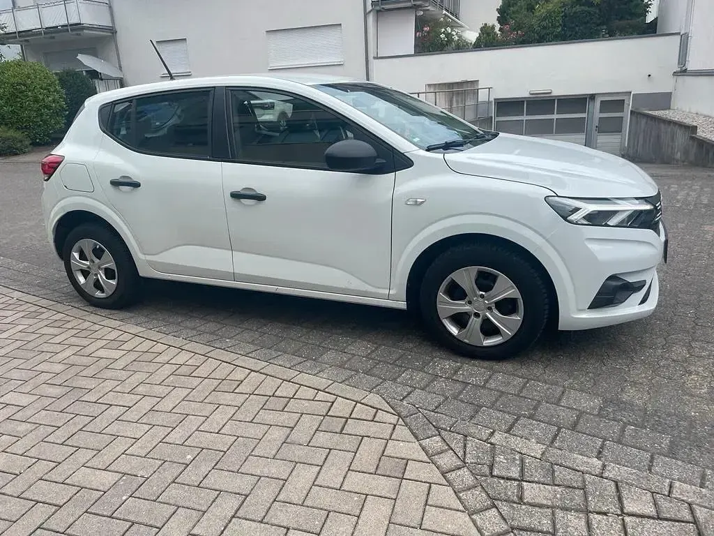 Gebraucht Dacia Sandero 67 PS (49 kW) 2025 Weiß Limousine