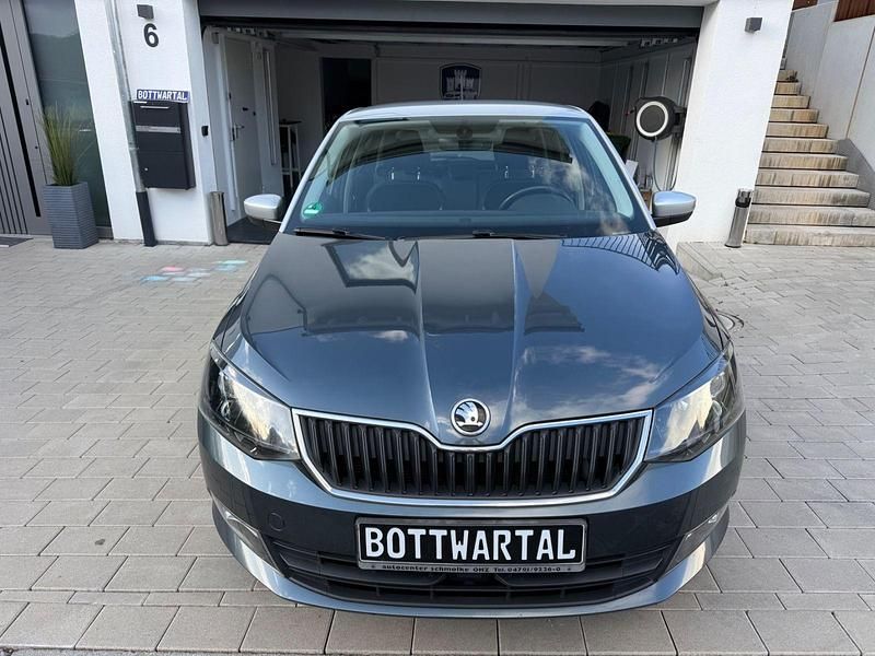 Gebraucht Skoda Fabia Ambition 90 PS (66 kW) 2014 Grau Limousine