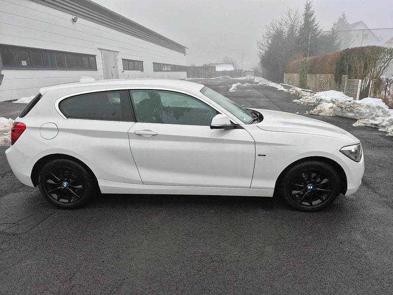 Gebraucht BMW 118 Coupé Sport Line 150 PS (110 kW) 2013 Weiß Coupé