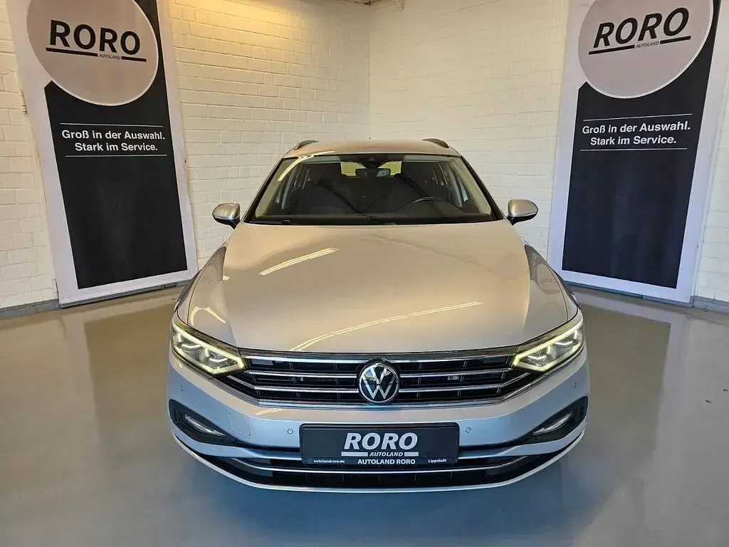 Gebraucht VW Passat Business 150 PS (110 kW) 2022 Gelb Kombi