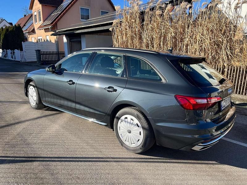 Gebraucht Audi A4 150 PS (110 kW) 2023 Grau Kombi
