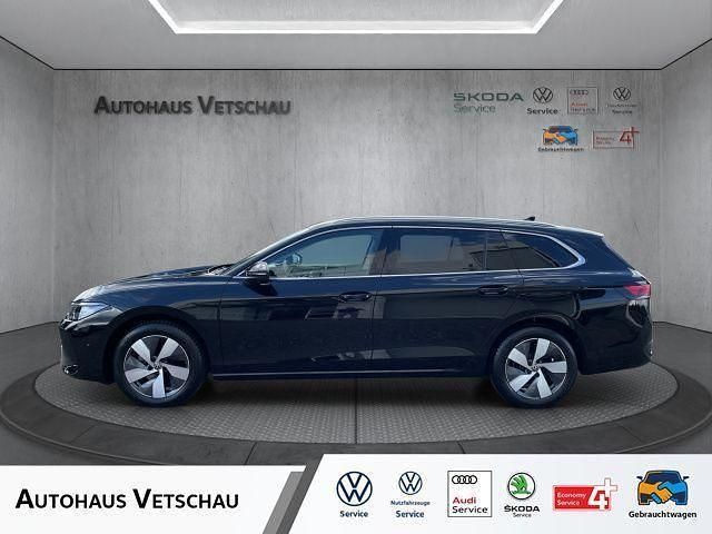Schwarz Gebraucht 2024 VW Passat Business Kombi | 32.990 € - Bild 1/4