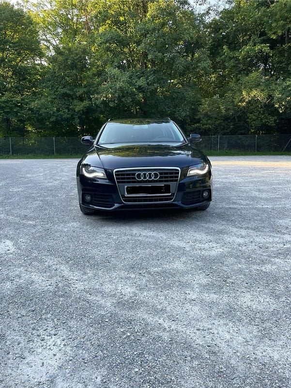 Blau Gebraucht 2009 Audi A4 Kombi | 4.350 € (Superpreis) - Bild 1/4