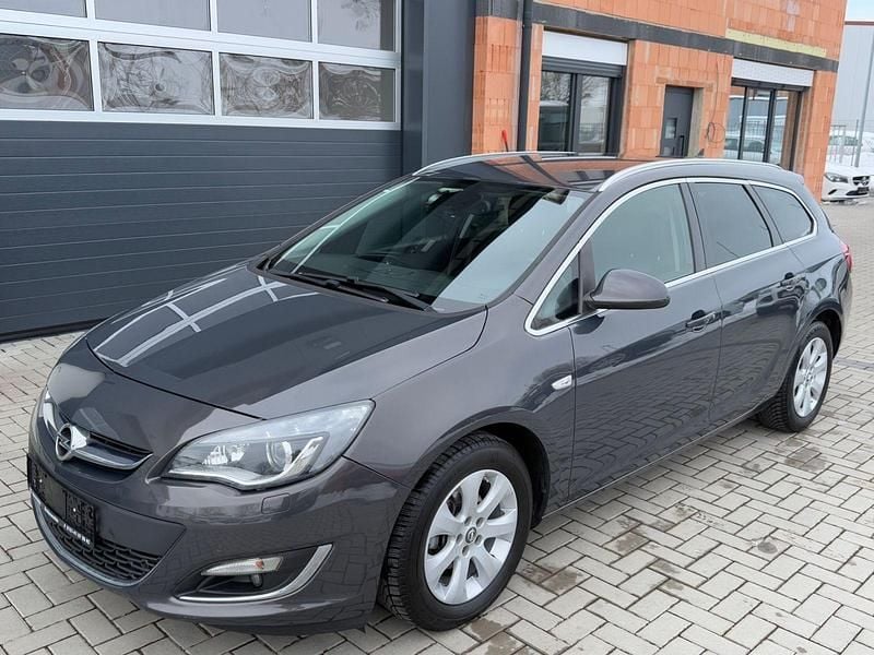 Grau Gebraucht 2016 Opel Astra Exklusiv Kombi | 6.499 € (Superpreis) - Bild 1/4