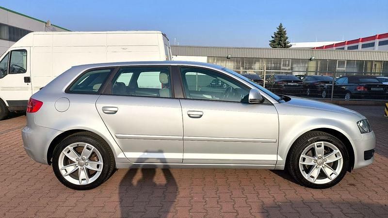 Gebraucht Audi A3 Ambition 160 PS (117 kW) 2010 Eissilber Kleinwagen
