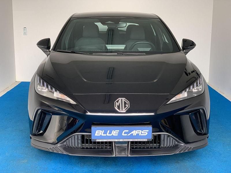 Gebraucht MG MG4 EV 125 kW (170 PS) 2023 Pebble black (metallic) Kleinwagen