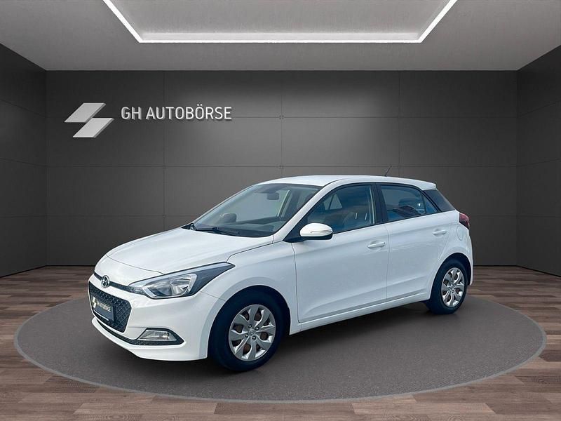 Weiß Gebraucht 2016 Hyundai i20 Classic Kleinwagen | 8.999 € (Fairer Preis) - Bild 1/4