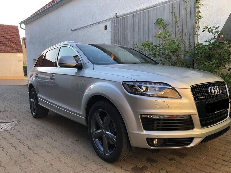 Silber Gebraucht 2009 Audi Q7 Ambiente SUV | 16.500 € (Teuer) - Bild 1/4