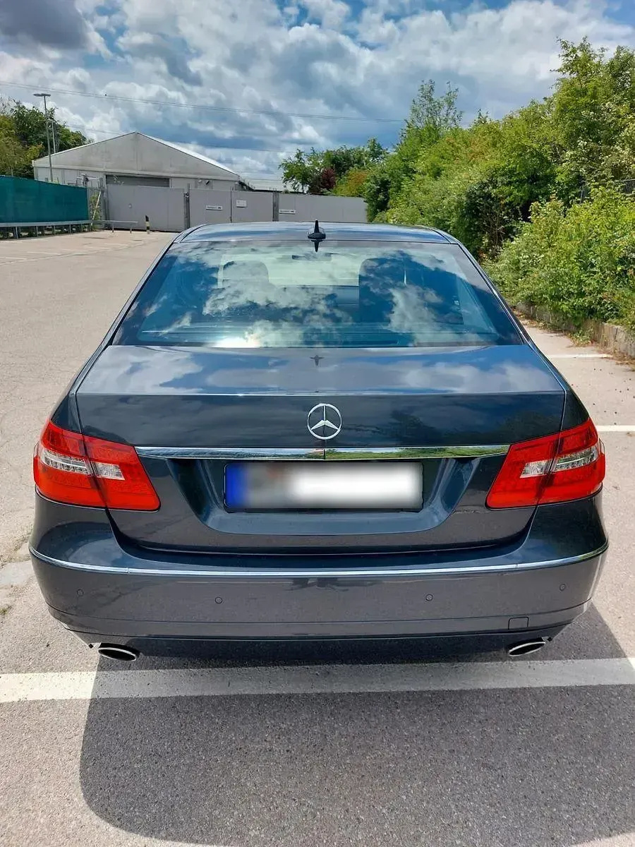 Gebraucht Mercedes E350 292 PS (214 kW) 2011 Grau Limousine