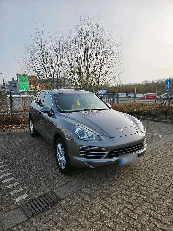 Gebraucht Porsche Cayenne 299 PS (219 kW) 2011 Grau SUV