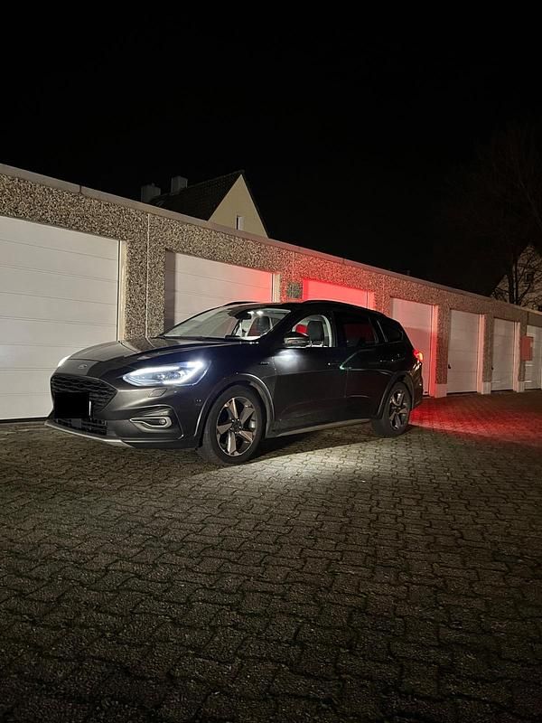 Gebraucht Ford Focus Active 150 PS (110 kW) 2019 Grau Kombi