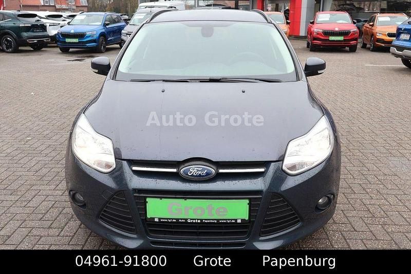 Usata Ford Focus 116 CV (85 kW) 2012 Grigio Station wagon