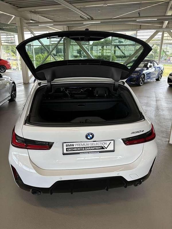 Gebraucht 2023 BMW 330e M Sport Kombi | 36.500 € (Guter Preis) - Bild 1/4