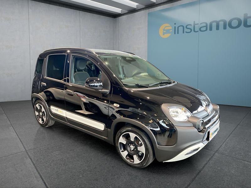 Neu Fiat Panda Cross Cross 65 PS (47 kW) 2025 Schwarz Kleinwagen