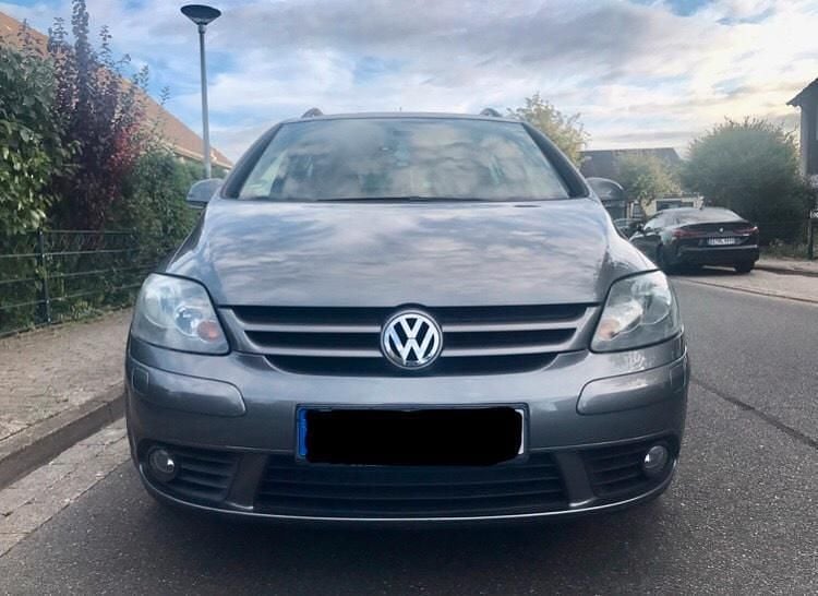 Grau Gebraucht 2009 VW Golf Plus Cross United Van / Kleinbus | 3.900 € (Guter Preis) - Bild 1/4