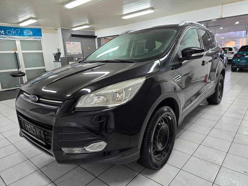 Gebraucht Ford Kuga Trend 120 PS (88 kW) 2016 Schwarz SUV