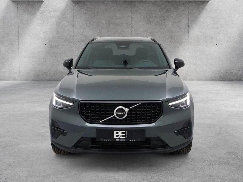 Neu Volvo XC40 Plus 163 PS (119 kW) 2026 Other SUV
