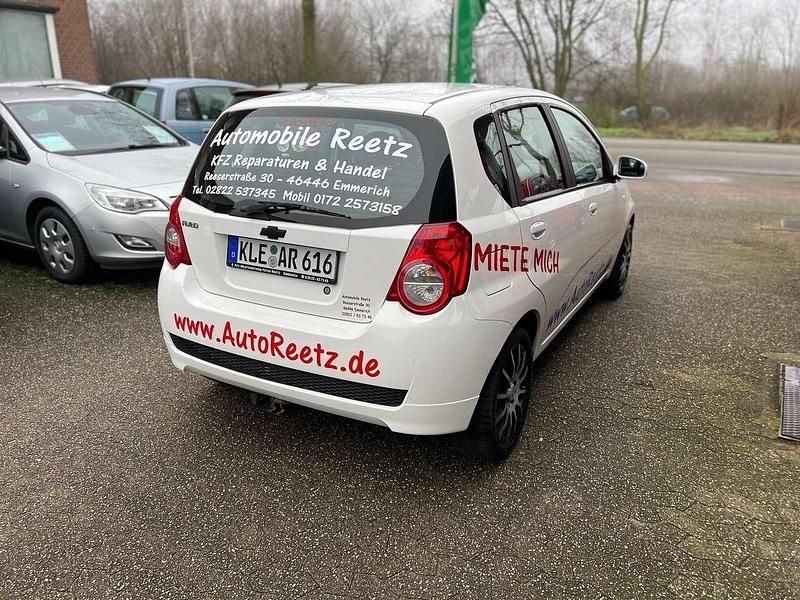 Gebraucht Chevrolet Aveo 84 PS (61 kW) 2009 Galaxy white (solid) Kleinwagen