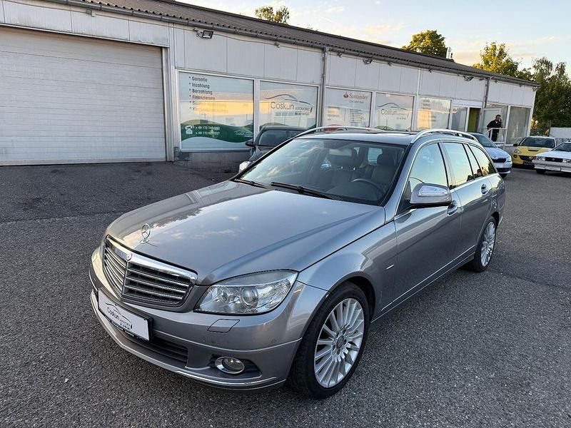 Grau Gebraucht 2009 Mercedes C320 Limousine | 3.990 € (Fairer Preis) - Bild 1/4