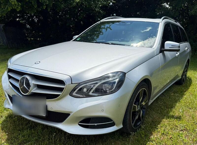 Silber Gebraucht 2014 Mercedes E220 Edition Kombi | 17.900 € (Teuer) - Bild 1/4