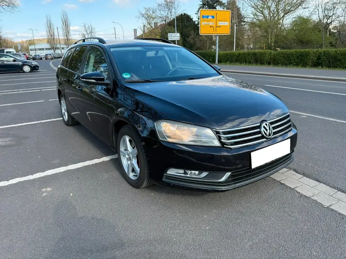 Gebraucht VW Passat 140 PS (102 kW) 2011 Schwarz Kombi