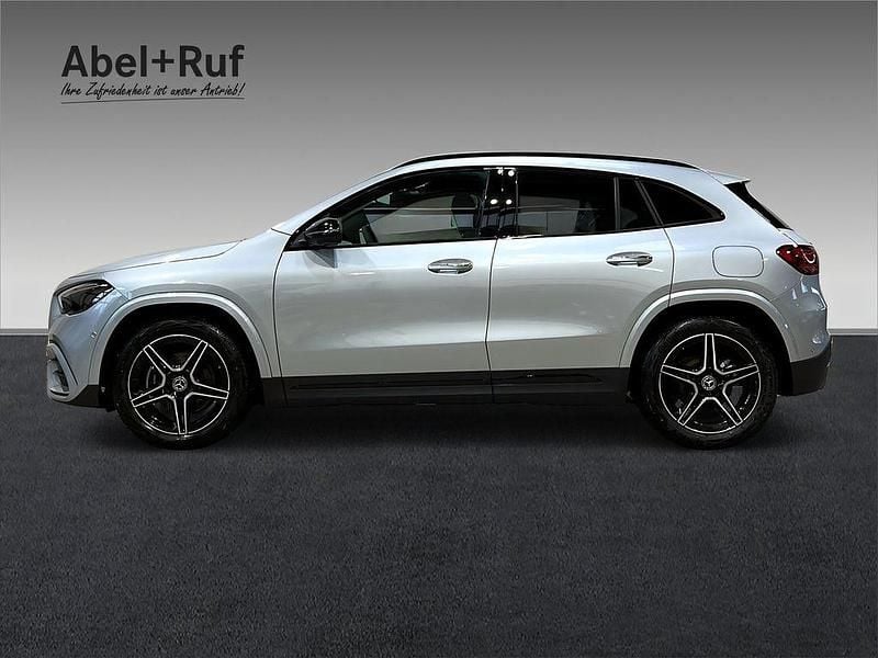 Gebraucht Mercedes GLA200 AMG 163 PS (119 kW) 2026 Silber SUV