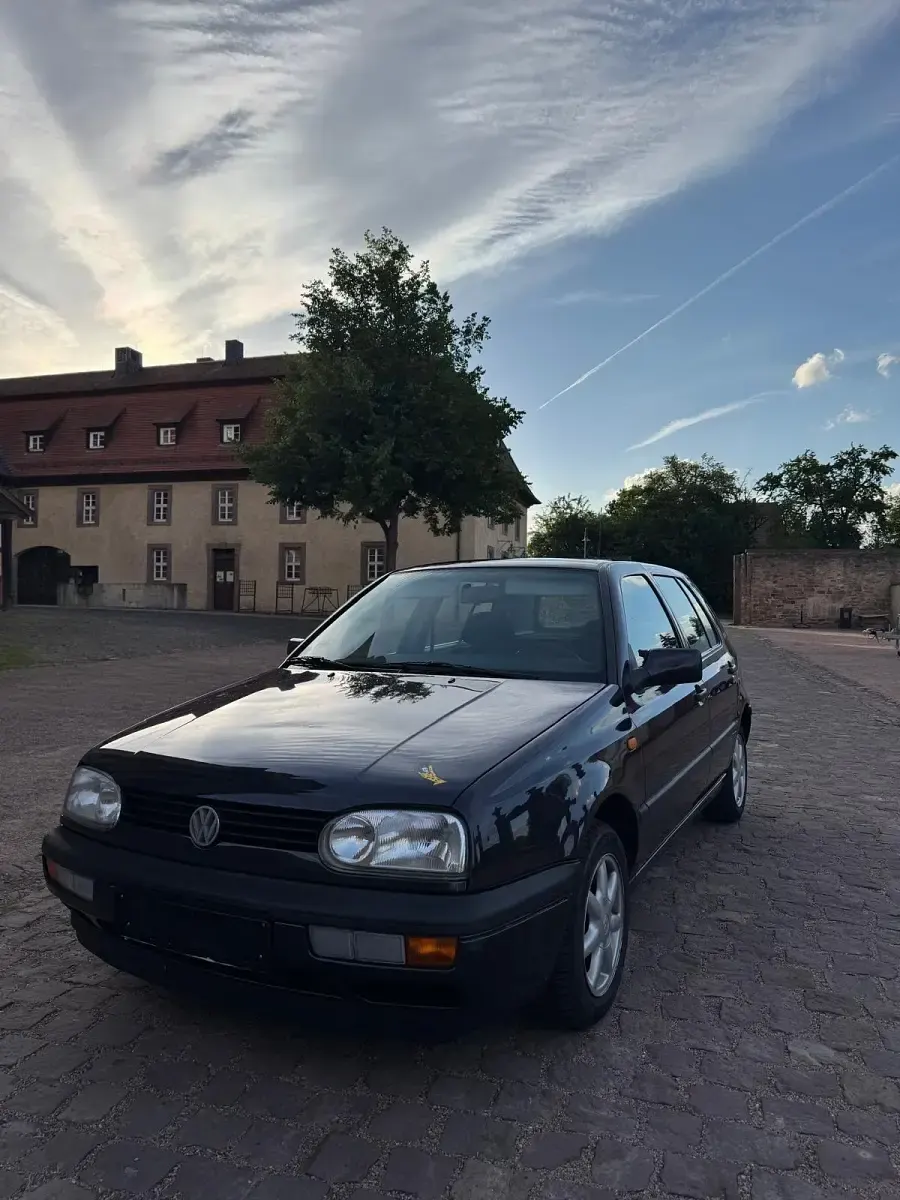 Gebraucht VW Golf III 75 PS (55 kW) 1995 Blau Limousine