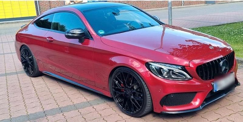 Gebraucht Mercedes C180 156 PS (114 kW) 2018 Rot Coupé