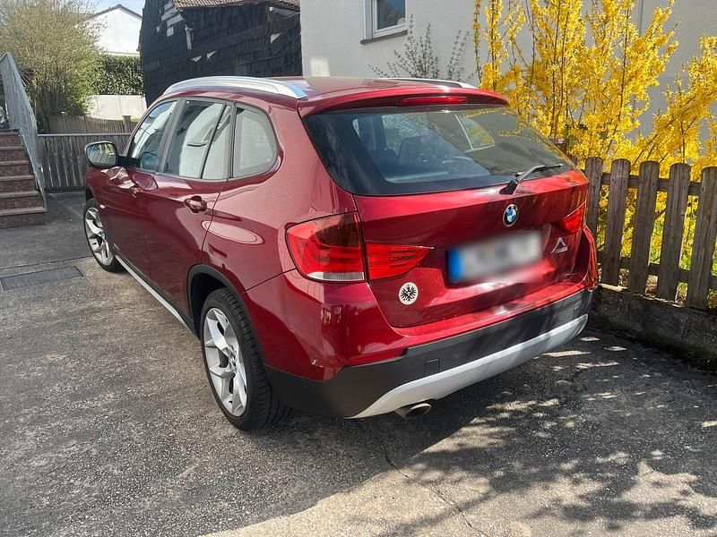 Gebraucht BMW X1 177 PS (130 kW) 2009 Rot SUV