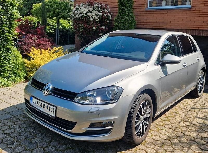 Gebraucht VW Golf VII Allstar 86 PS (63 kW) 2016 Grau Limousine