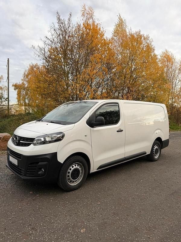 Gebraucht Opel Vivaro 122 PS (89 kW) 2020 Weiß Van / Kleinbus